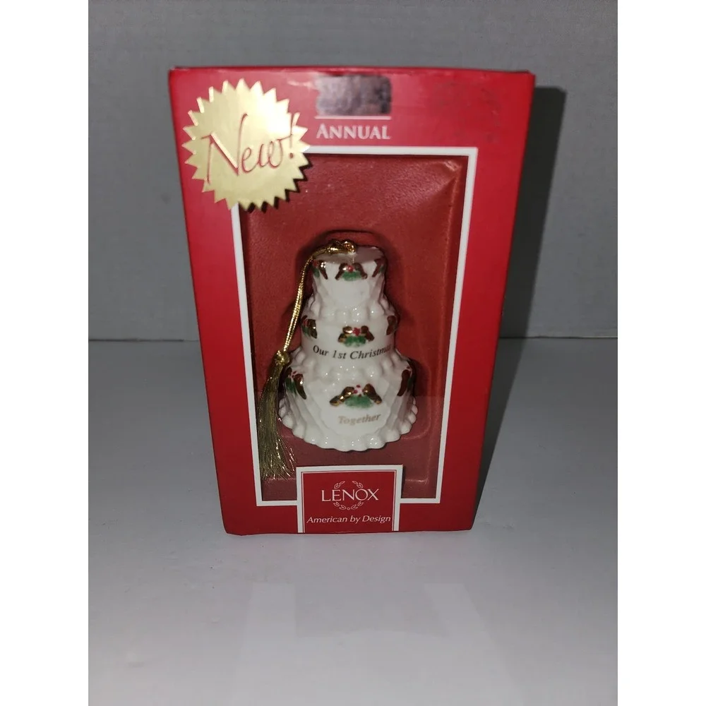 Lenox Our First Christmas Together‎ Christmas Tree Ornament Wedding Cake